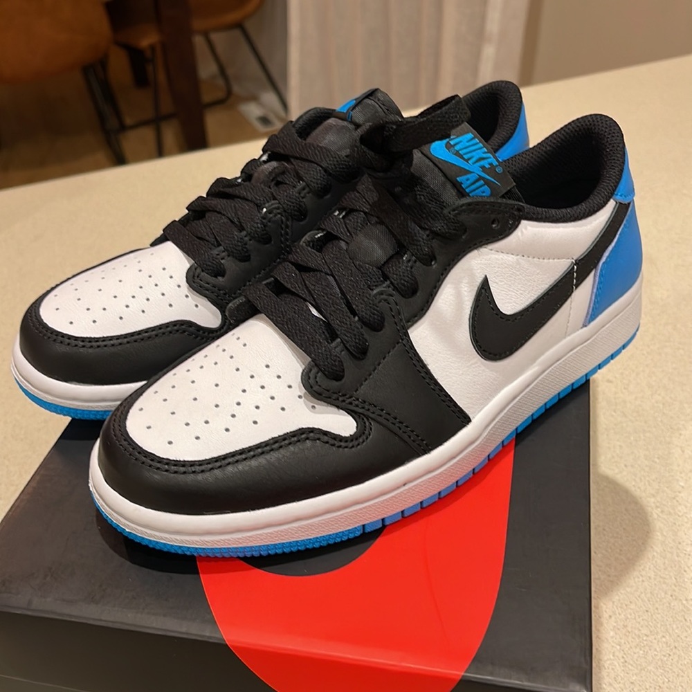 Nike x AirJordan 1 Retro Low OG SZ 11.5 CZ0775-104 VNDS